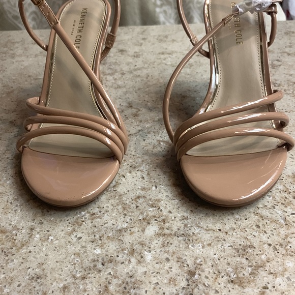 NEW Kenneth Cole New York Baxley Strappy High Heel Sandals Size 9 - Picture 2 of 7